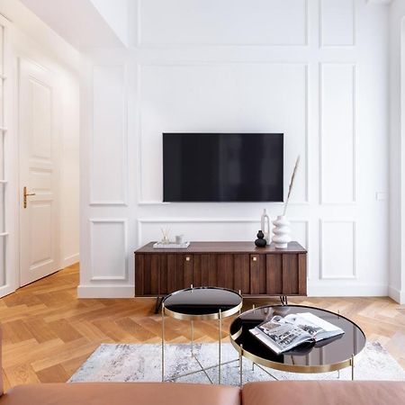 Turnkey I Premium Apartment Прага Екстериор снимка